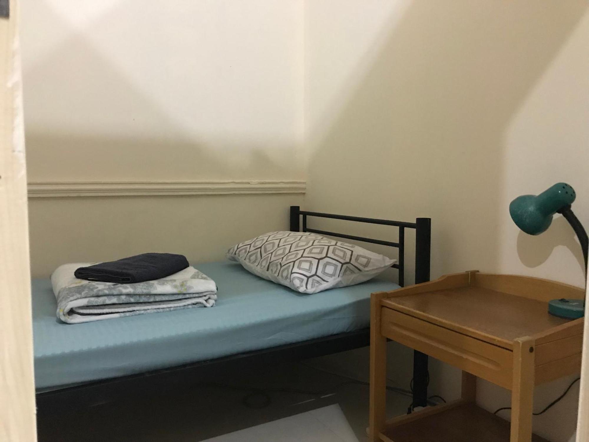 Backpacker'S Bed - No Parking Space Αμπού Ντάμπι Εξωτερικό φωτογραφία